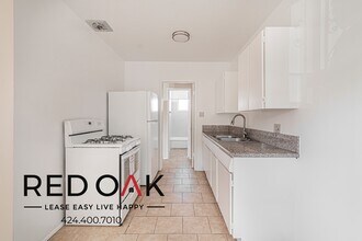 1036 Chestnut Ave in Long Beach, CA - Building Photo - Building Photo