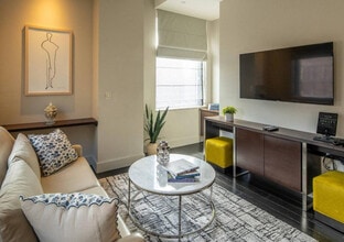 520 8th Ave in New York, NY - Foto de edificio - Building Photo