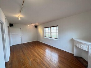 1535 Meridian Ave in Miami Beach, FL - Building Photo - Building Photo