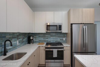 6 West End Ct in Long Branch, NJ - Building Photo - Building Photo