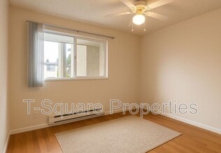 5804 Hwy Pl in Everett, WA - Foto de edificio - Building Photo