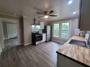 513 Broad St in Kannapolis, NC - Building Photo - Building Photo
