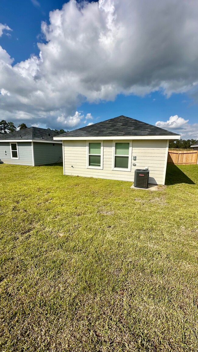 11926 Midas Ln in Willis, TX - Building Photo - Building Photo