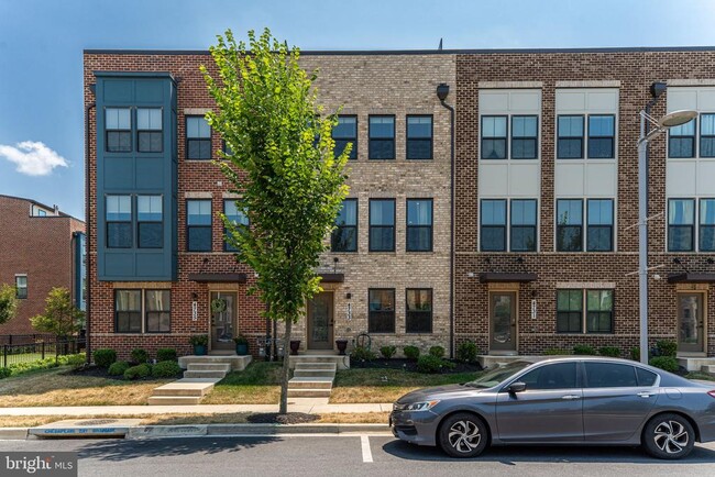 property at 4733 Towne Park Rd