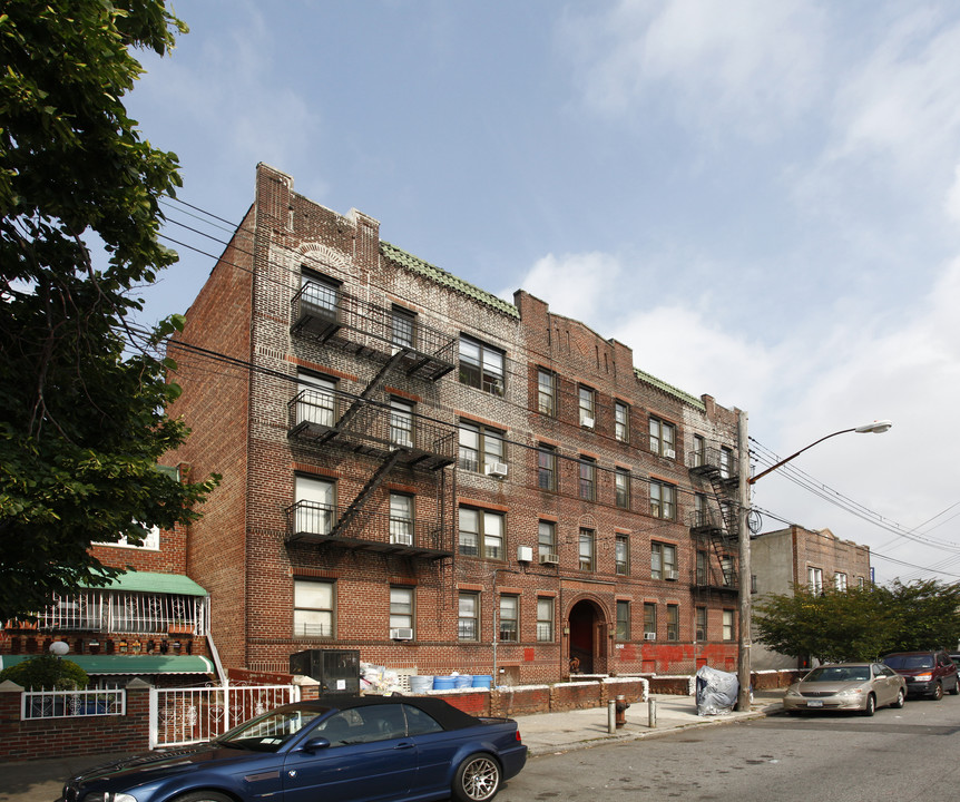 1240 E 38th St in Brooklyn, NY - Building Photo