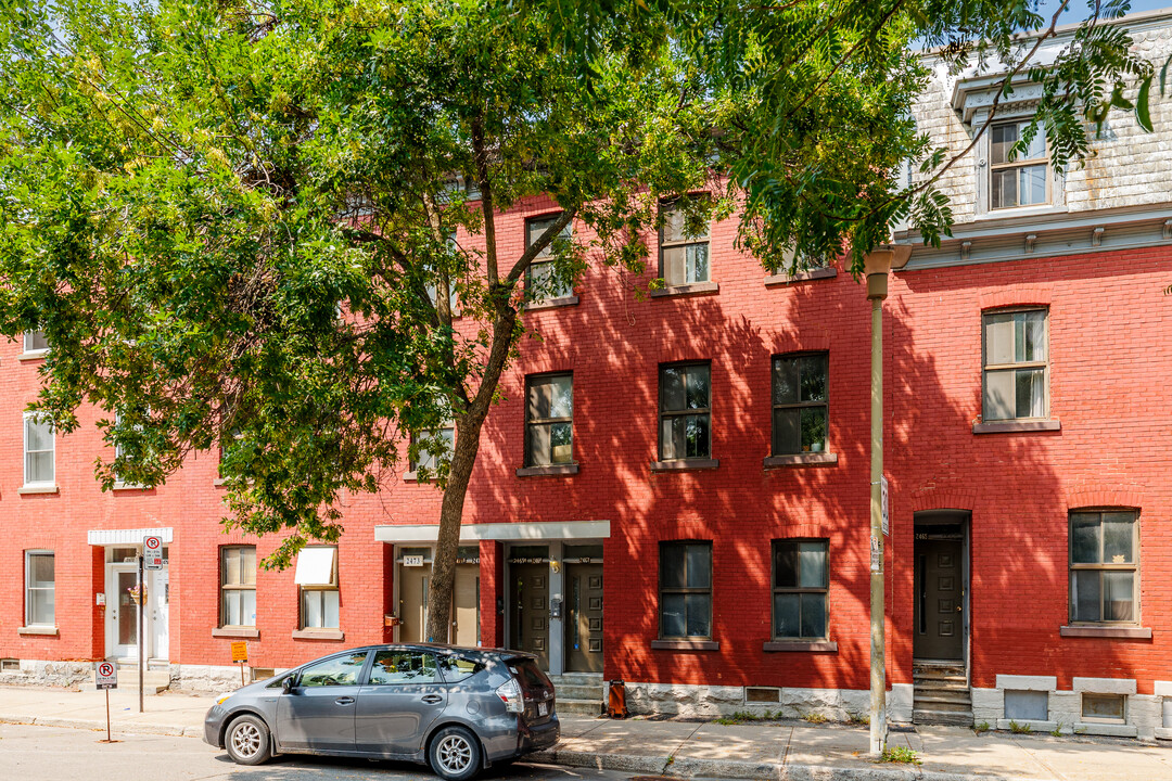 2467 Quesnel Rue in Montréal, QC - Building Photo