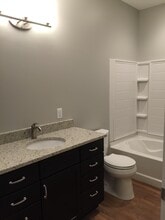103 W Middle St, Unit 2A in Chelsea, MI - Building Photo - Building Photo