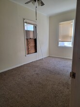 2065 Random Rd, Unit 2nd Floor in Cleveland, OH - Foto de edificio - Building Photo