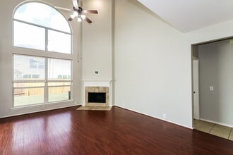 2702 Darby Brook Dr in Fresno, TX - Building Photo - Building Photo