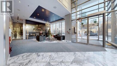 5 Mariner Terrace in Toronto, ON - Building Photo - Building Photo
