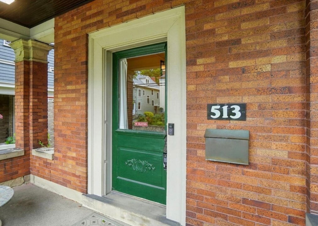 513 Howell Ave, Unit 513 in Cincinnati, OH - Building Photo