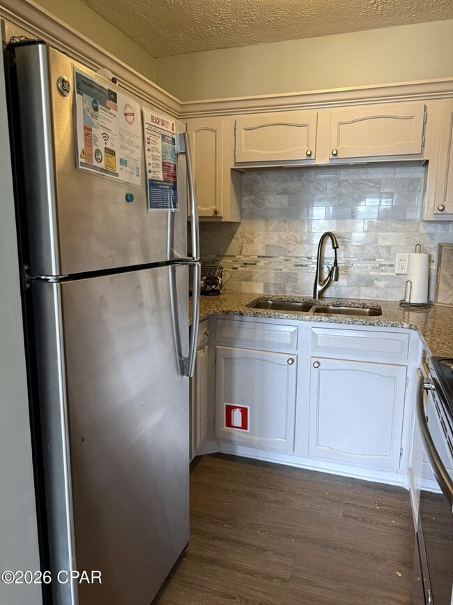 301 Lullwater Dr in Panama City, FL - Building Photo - Building Photo