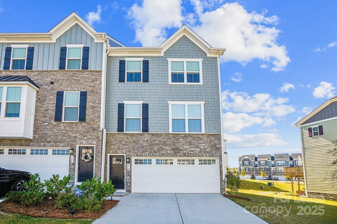918 Portrush Ln in Fort Mill, SC - Building Photo