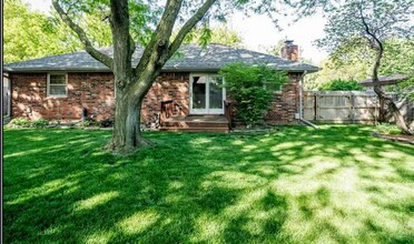 1012 S Cypress St in Wichita, KS - Building Photo - Building Photo