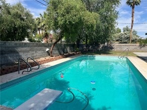 2618 Burton Ave in Las Vegas, NV - Building Photo - Building Photo