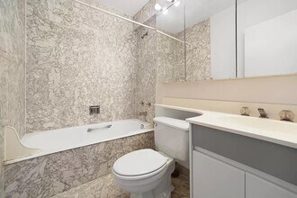 377 Rector Pl in New York, NY - Building Photo - Building Photo