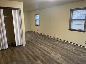 1405 Holly Hill Dr in Champaign, IL - Building Photo - Building Photo