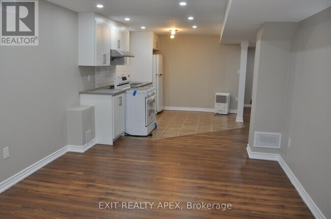 5846 Terrapark Trail in Mississauga, ON - Building Photo - Building Photo