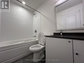 3260 Sheppard Ave E in Toronto, ON - Building Photo - Building Photo