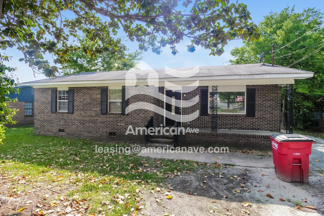 425 Petunia Ave in Macon, GA - Building Photo
