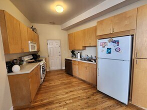 2236 N California Ave, Unit 3 in Chicago, IL - Building Photo - Building Photo