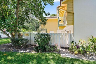 154 Seabreeze Cir in Jupiter, FL - Building Photo - Building Photo
