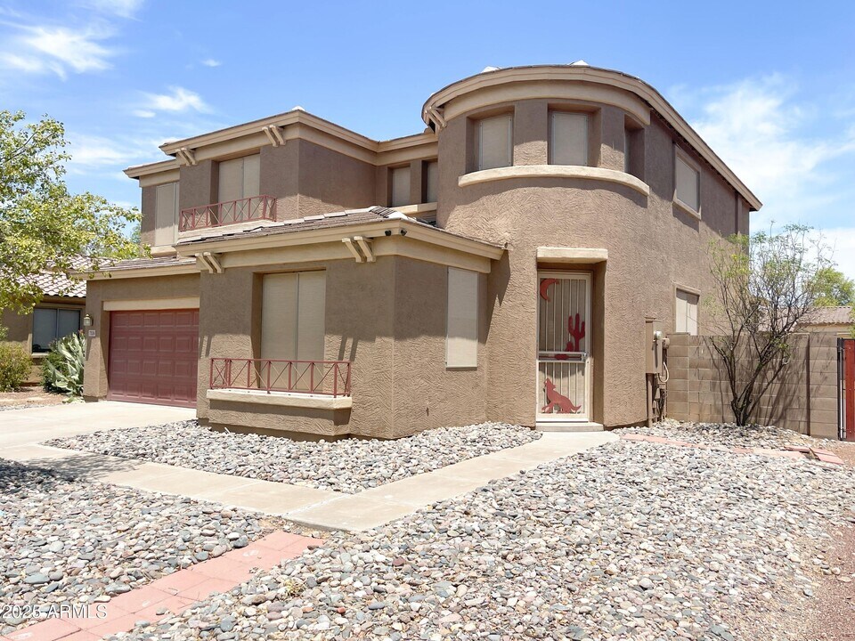 7324 W Forest Grove Ave in Phoenix, AZ - Building Photo