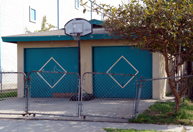 10110-10112 S Condon Ave in Inglewood, CA - Building Photo - Building Photo