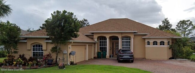 property at 5900 Herons Landing Dr