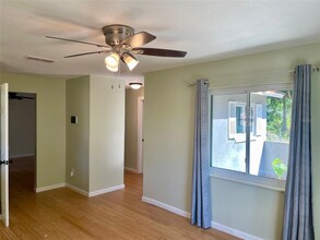 1307 Williams Ave in Sanford, FL - Foto de edificio - Building Photo