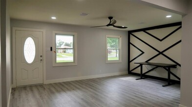 4139 De Leon St in Houston, TX - Building Photo - Building Photo