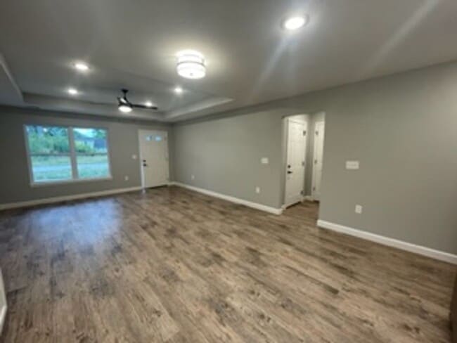 1613 Hill Valley Dr in Manhattan, KS - Building Photo - Building Photo
