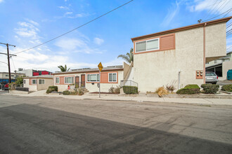 401-411 E Franklin Ave in El Segundo, CA - Building Photo - Building Photo