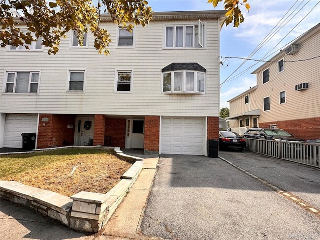 property at 15-83-83 208th Pl
