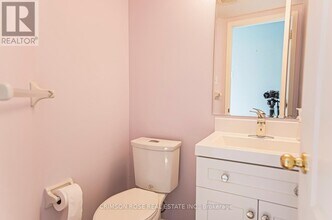 1290 Heritage Way in Oakville, ON - Building Photo - Building Photo