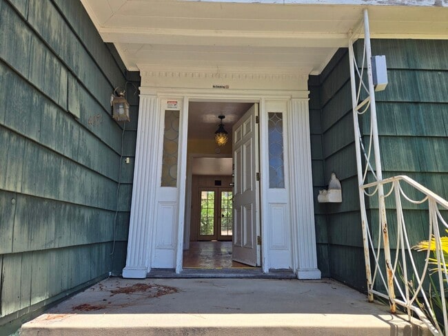 4971 Cresita Dr in San Diego, CA - Building Photo - Building Photo