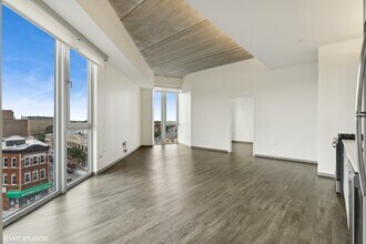 1920 N Milwaukee Ave in Chicago, IL - Building Photo - Building Photo