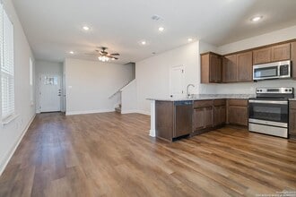 13822 Enzo Gate in San Antonio, TX - Building Photo - Building Photo