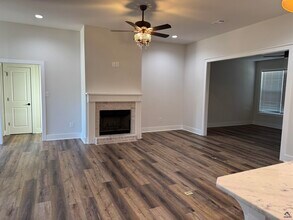 405 Echo Ln in Warner Robins, GA - Building Photo - Building Photo