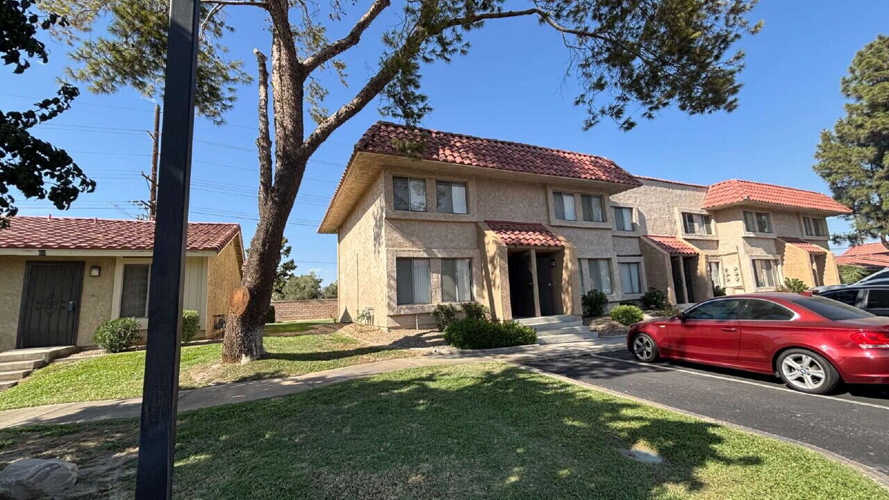 82567 Ave 48 in Indio, CA - Building Photo