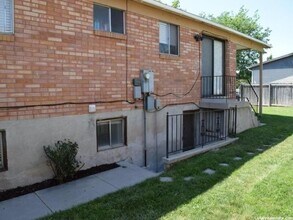 8177 Darin St in Midvale, UT - Building Photo - Building Photo