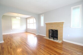 1221 E Hernandez St in Pensacola, FL - Building Photo - Building Photo