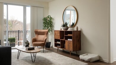 Queens Gate in Bound Brook, NJ - Building Photo - Building Photo