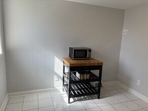 1136 Mifflin St in Philadelphia, PA - Building Photo - Building Photo