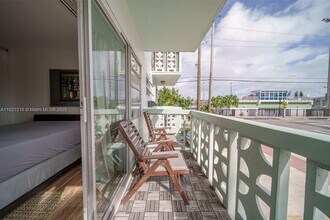 1100 11th St in Miami Beach, FL - Building Photo - Building Photo