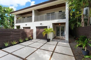 2993 Ruth St in Miami, FL - Building Photo