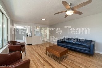 953 N Compton Rd in Farmington, UT - Building Photo - Building Photo