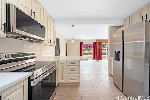property at 86-175-175 Moekolu St