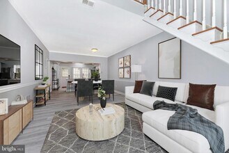 910 McLendon Dr in Frederick, MD - Building Photo - Building Photo