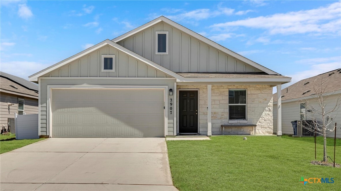 2907 Whinchat in Canyon Lake, TX - Building Photo